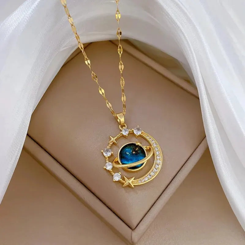 Licht Luxus Titan Stahl Stern Serie Halskette für Frauen Gold Farbe Planet Mond Astronaut Anhänger Halsketten Schmuck Geschenke