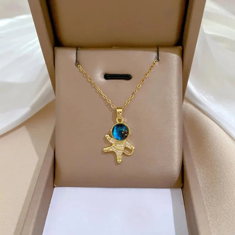 Licht Luxus Titan Stahl Stern Serie Halskette für Frauen Gold Farbe Planet Mond Astronaut Anhänger Halsketten Schmuck Geschenke
